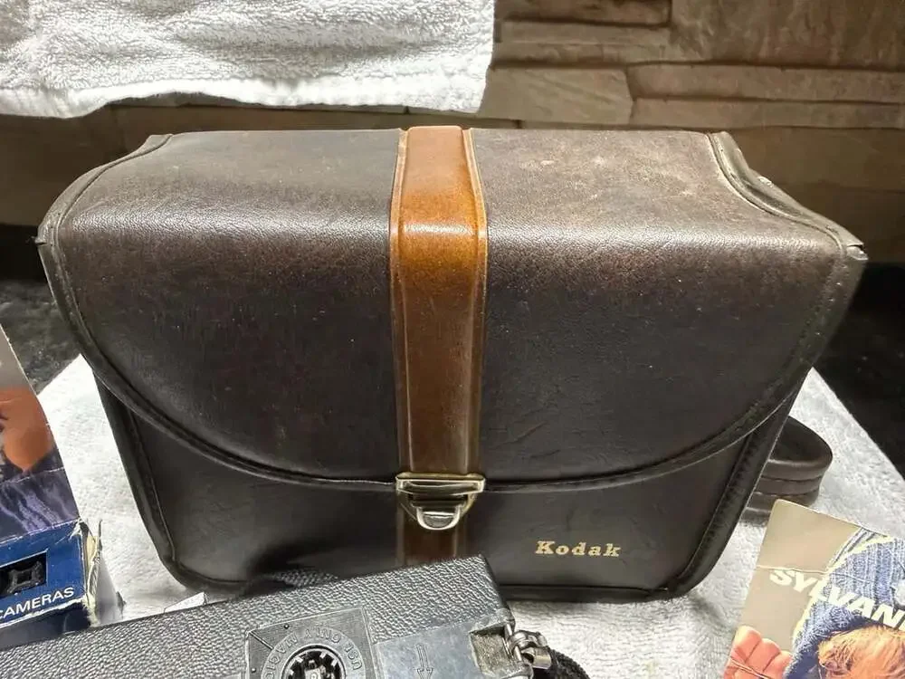 Vintage Kodak Instamatic X-35 Camera Kit
